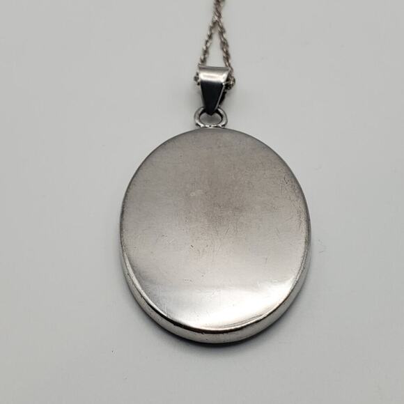 Beautiful 925 Sterling Silver 16" Oval Shell Pendant Chain Necklace - Picture 6 of 11